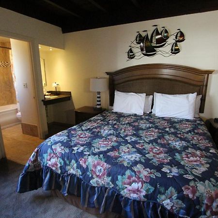 Edgewater Beach Inn & Suites Santa Cruz Buitenkant foto
