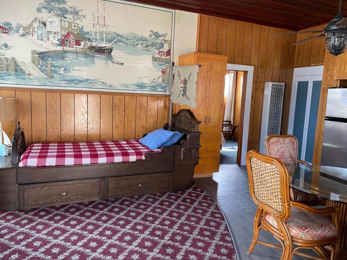 Edgewater Beach Inn & Suites Santa Cruz Buitenkant foto