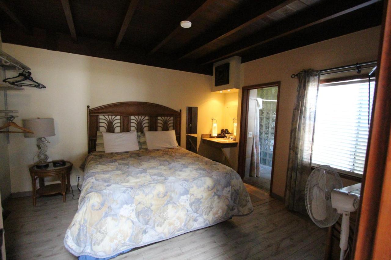 Edgewater Beach Inn & Suites Santa Cruz Buitenkant foto